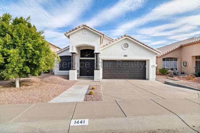 1441 E Glenhaven Dr photo 2