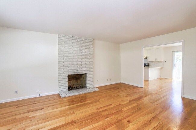 264 W Oakwood Blvd unit Unit C photo 2