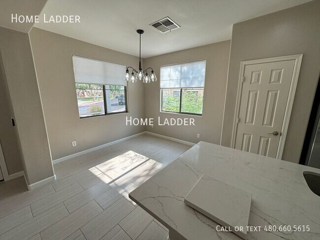 105 E Palomino Dr Gilbert, AZ 85296 photo 5