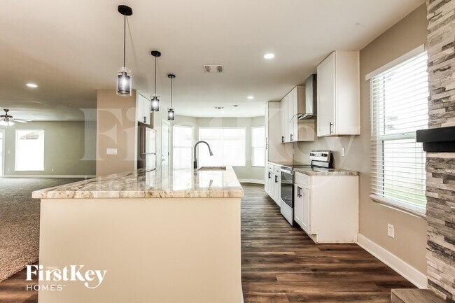 8038 W Windrose Dr Peoria, AZ 85381 photo 5