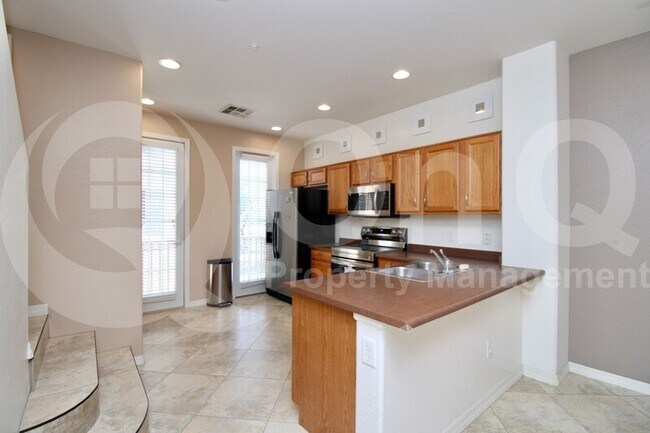 1629 E Canyon Creek Dr Gilbert, AZ 85295 photo 2