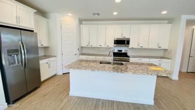 1629 W Monte Way Phoenix, AZ 85041 photo 2