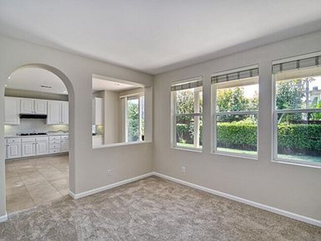 7241 Arroyo Grande Rd San Diego, CA 92129 photo 3