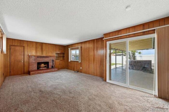352 San Miguel Dr Chula Vista, CA 91911 photo 2