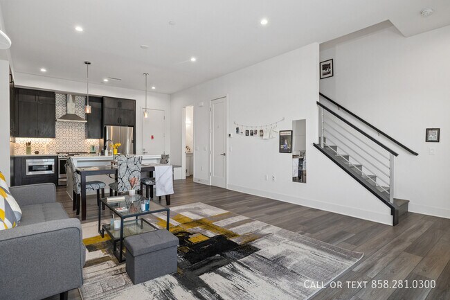 1055 32nd St San Diego, CA 92102 photo 3