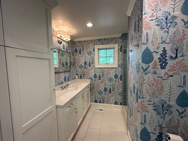 15590 Palos Verdes Dr Monte Sereno, CA 95030 photo 2