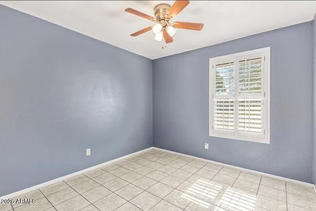 7716 W Cora Ln Phoenix, AZ 85033 photo 5