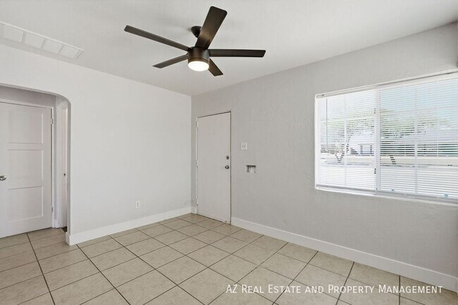 1040 N 16th St Phoenix, AZ 85006 photo 4