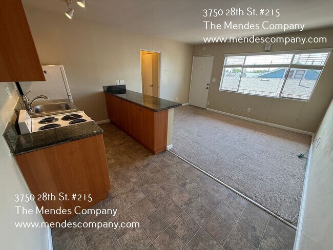 3750 28th St San Diego, CA 92104 photo 4