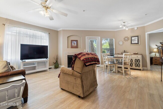 15095 N Thompson Peak Pkwy Scottsdale, AZ 85260 photo 3