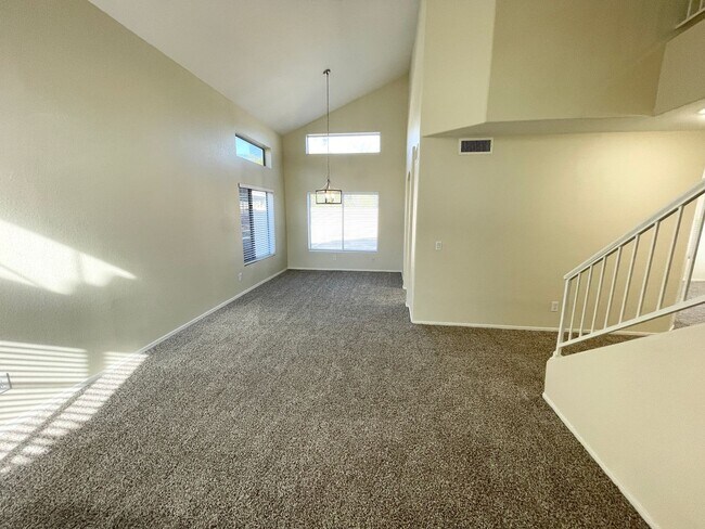 4780 W Shannon Ct Chandler, AZ 85226 photo 4
