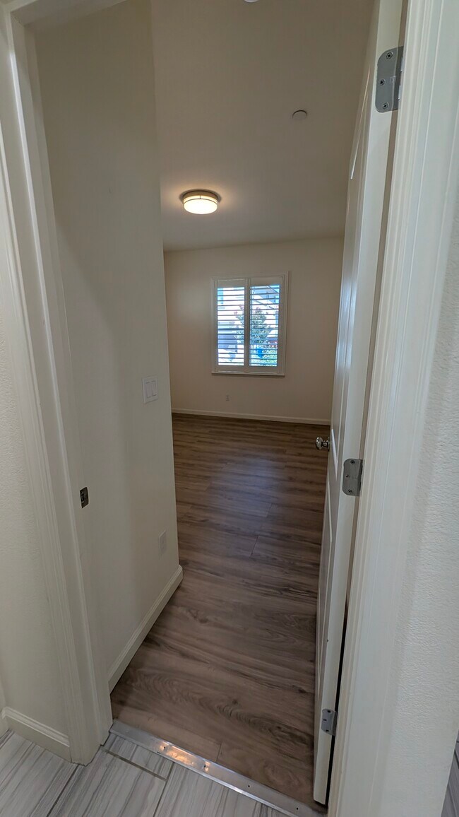 1140 Bonino Way Gilroy, CA 95020 photo 3