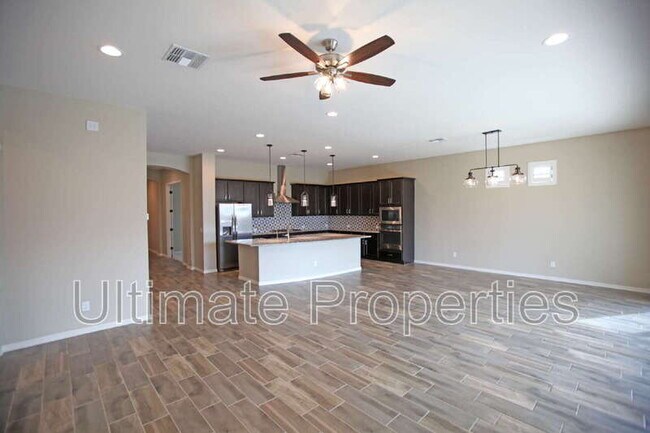 16077 W Montana De Oro Dr Surprise, AZ 85387 photo 3
