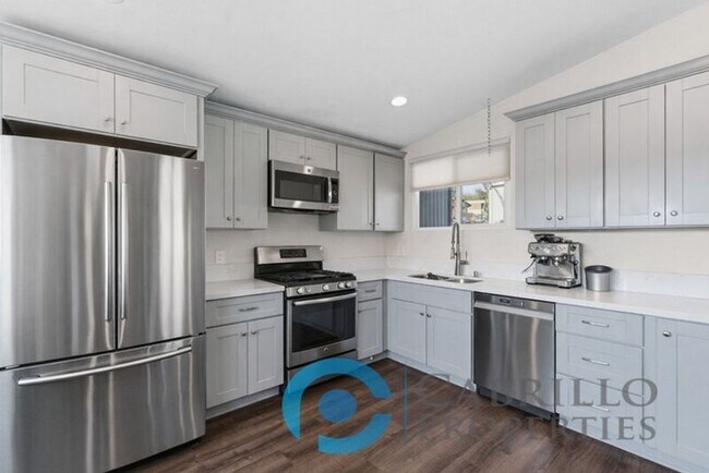 2047 Finch Ln San Diego, CA 92123 photo 5