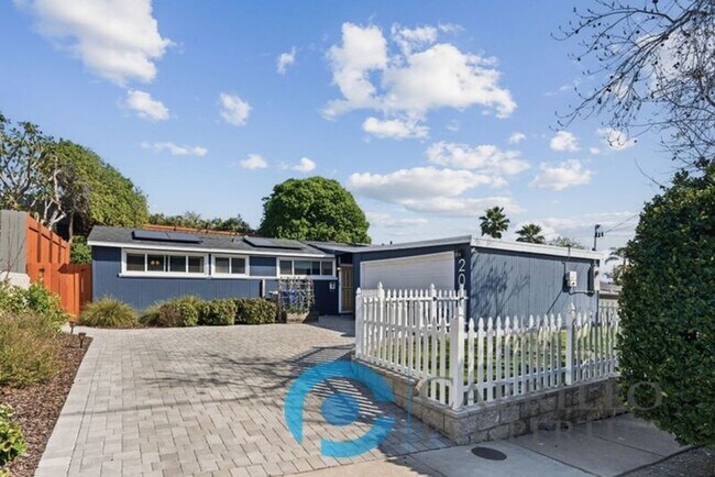 2047 Finch Ln San Diego, CA 92123