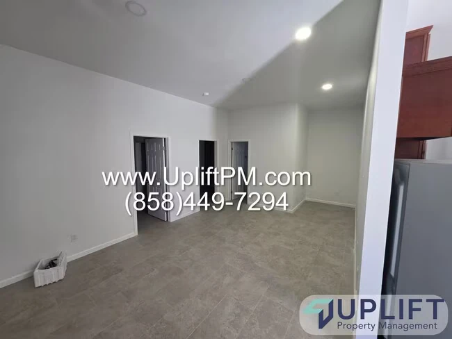9013 Magnolia Ave Santee, CA 92071 photo 2
