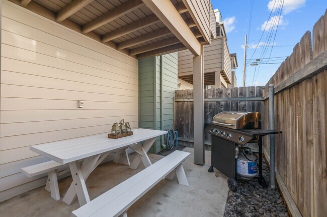 733 Seacoast Dr Imperial Beach, CA 91932 photo 3