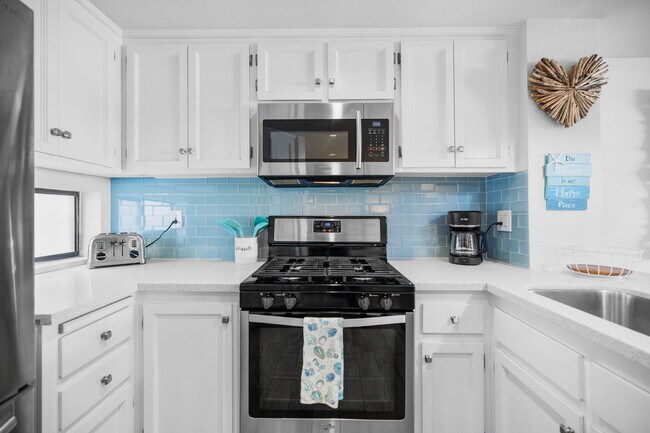 733 Seacoast Dr Imperial Beach, CA 91932 photo 4
