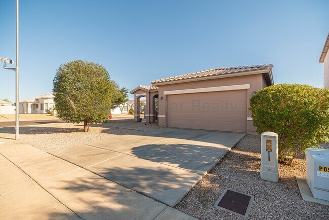 10029 W Watkins St Tolleson, AZ 85353 photo 3