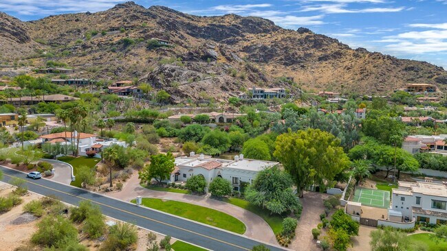 5301 E Roadrunner Rd Paradise Valley, AZ 85253 photo 2