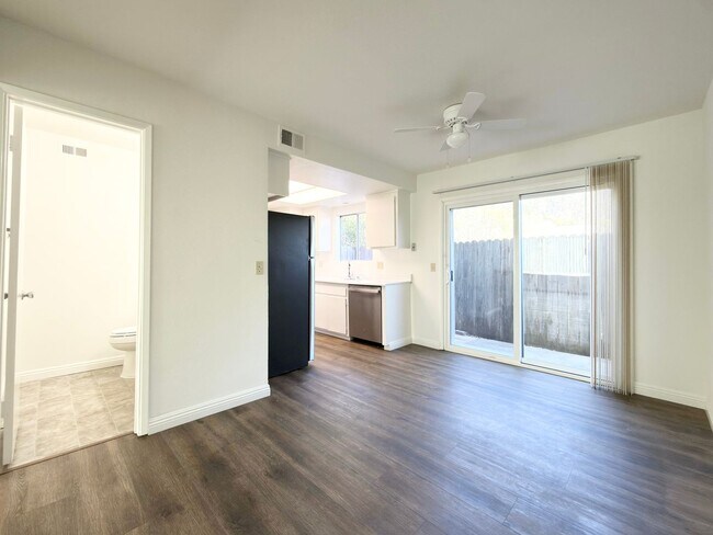 2140 Via Camino Verde Oceanside, CA 92054 photo 4