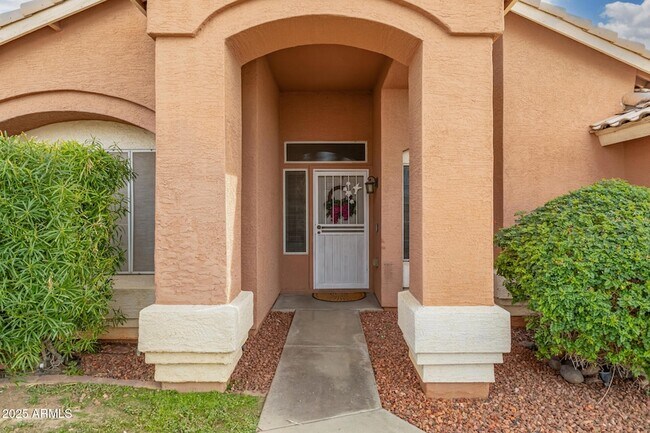 15221 N 87th Dr Peoria, AZ 85381 photo 2