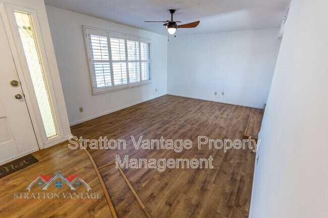 6910 S Lakeshore Dr Tempe, AZ 85283 photo 5