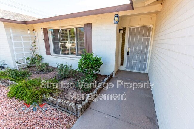 6910 S Lakeshore Dr Tempe, AZ 85283 photo 4