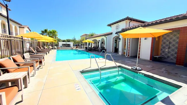 45781 Via Nubes Temecula, CA 92592 photo 3