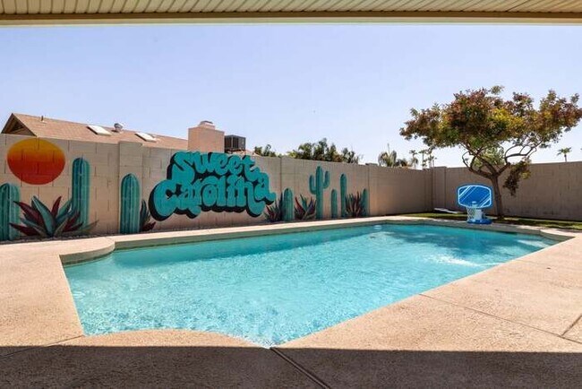 6325 E Carolina Dr Scottsdale, AZ 85254 photo 3