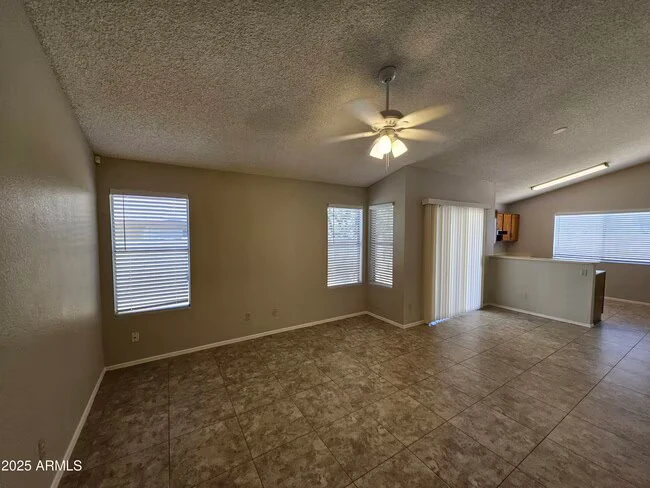 3040 E Bluefield Ave Phoenix, AZ 85032 photo 2