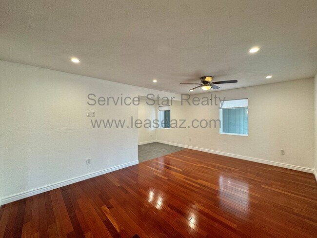 2908 E Avalon Dr Phoenix, AZ 85016 photo 4