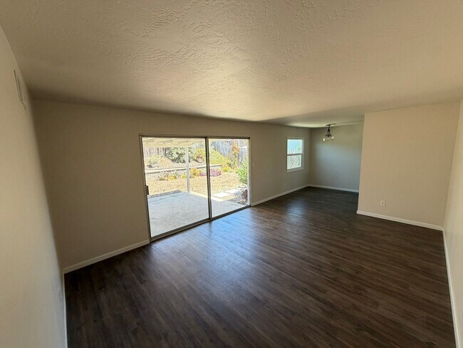 6315 Lake Arago Ave San Diego, CA 92119 photo 4