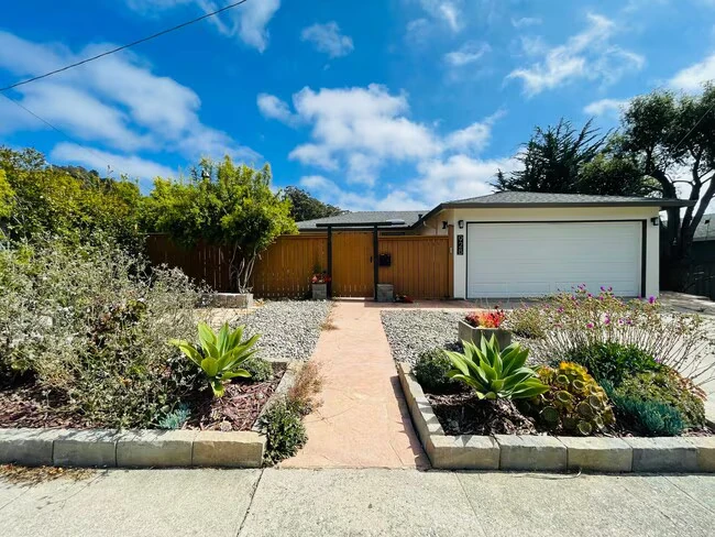 928 Serena Dr photo 2