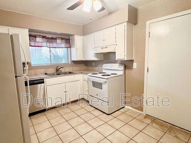 624 E Marilyn Ave Mesa, AZ 85204 photo 5