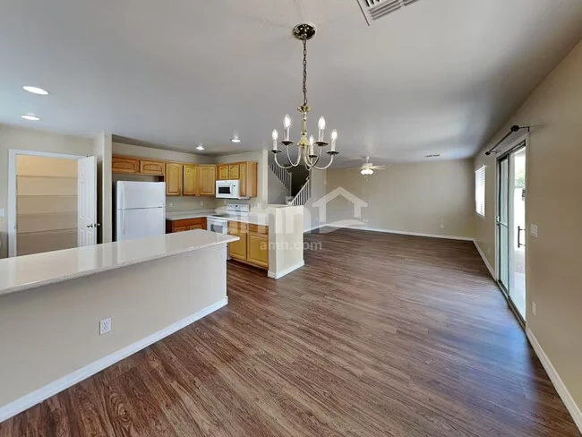 11229 W Mariposa Dr Phoenix, AZ 85037 photo 4