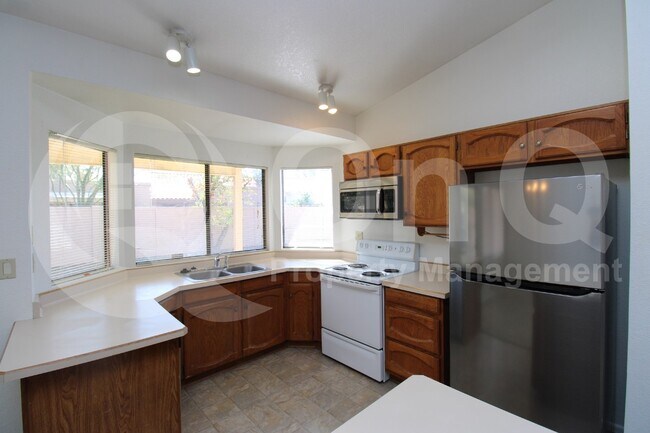 2325 W Gregg Dr Chandler, AZ 85224 photo 3