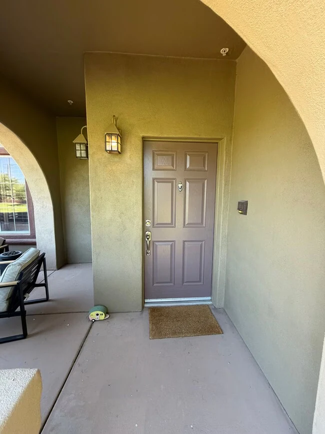 3935 E Rough Rider Rd Phoenix, AZ 85050 photo 2