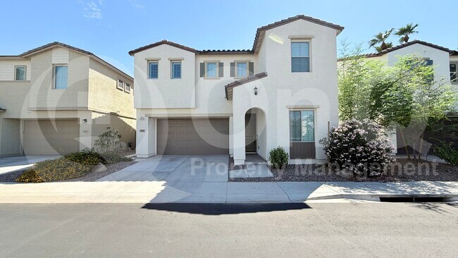 1419 E Town and Country Ln Phoenix, AZ 85014 photo 3