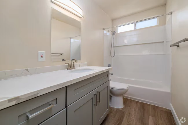Pomerado Gardens Apartments photo 5