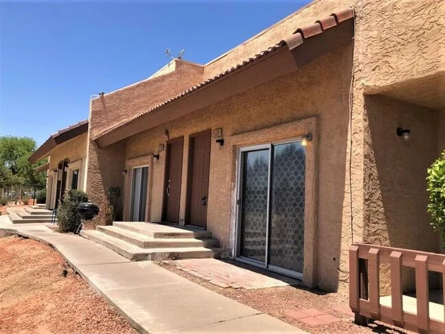 2121 W Royal Palm Rd Phoenix, AZ 85021 photo 2
