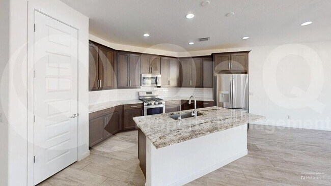 202 E Capricorn Way Chandler, AZ 85249 photo 2