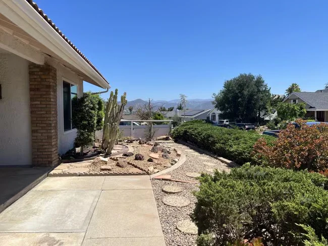 835 McLain St Escondido, CA 92027 photo 4