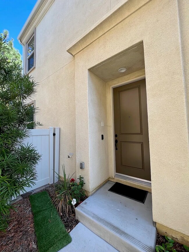 1286 Via Fanal Oceanside, CA 92056 photo 2