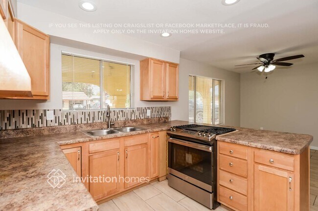 2211 N 54th Ln Phoenix, AZ 85035 photo 4