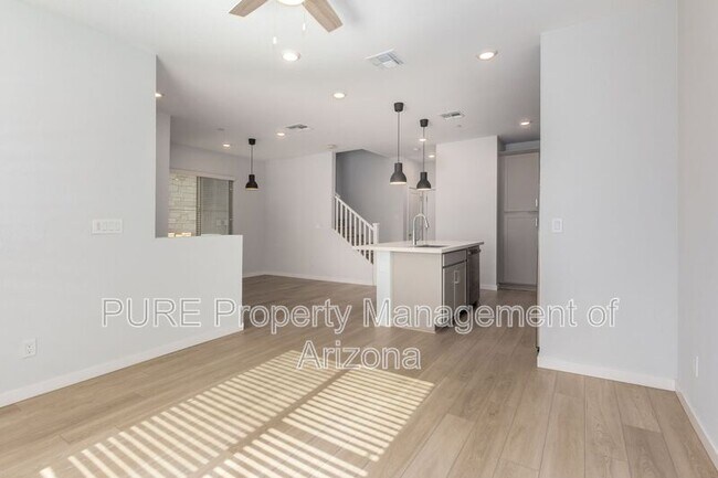 4601 S Renaissance Dr Gilbert, AZ 85297 photo 3