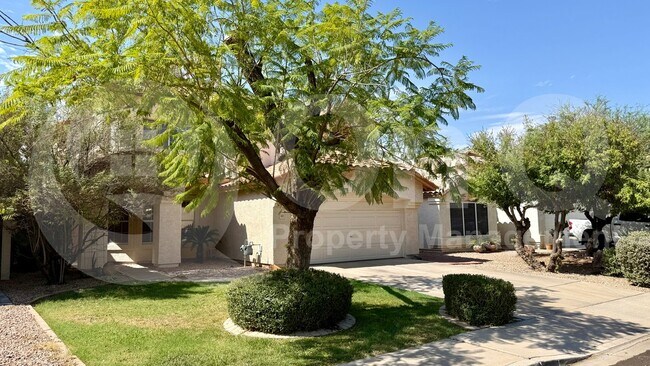 1481 E Cheyenne St photo 2