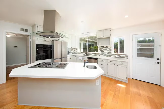 330 Beverly Ave San Leandro, CA 94577 photo 3