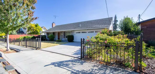 330 Beverly Ave San Leandro, CA 94577 photo 2