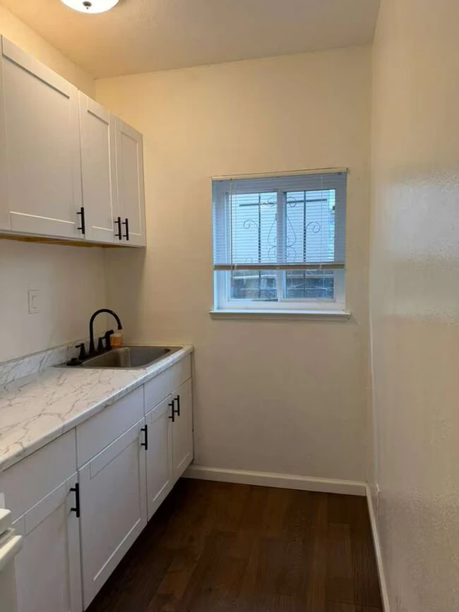 234 Fifth Ave Redwood City, CA 94063 photo 2